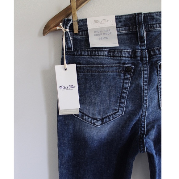 Miss Me Jeans NWT High Rise Cropped Boot with Flared Open Hems 26 2 Bling - Picture 8 of 12